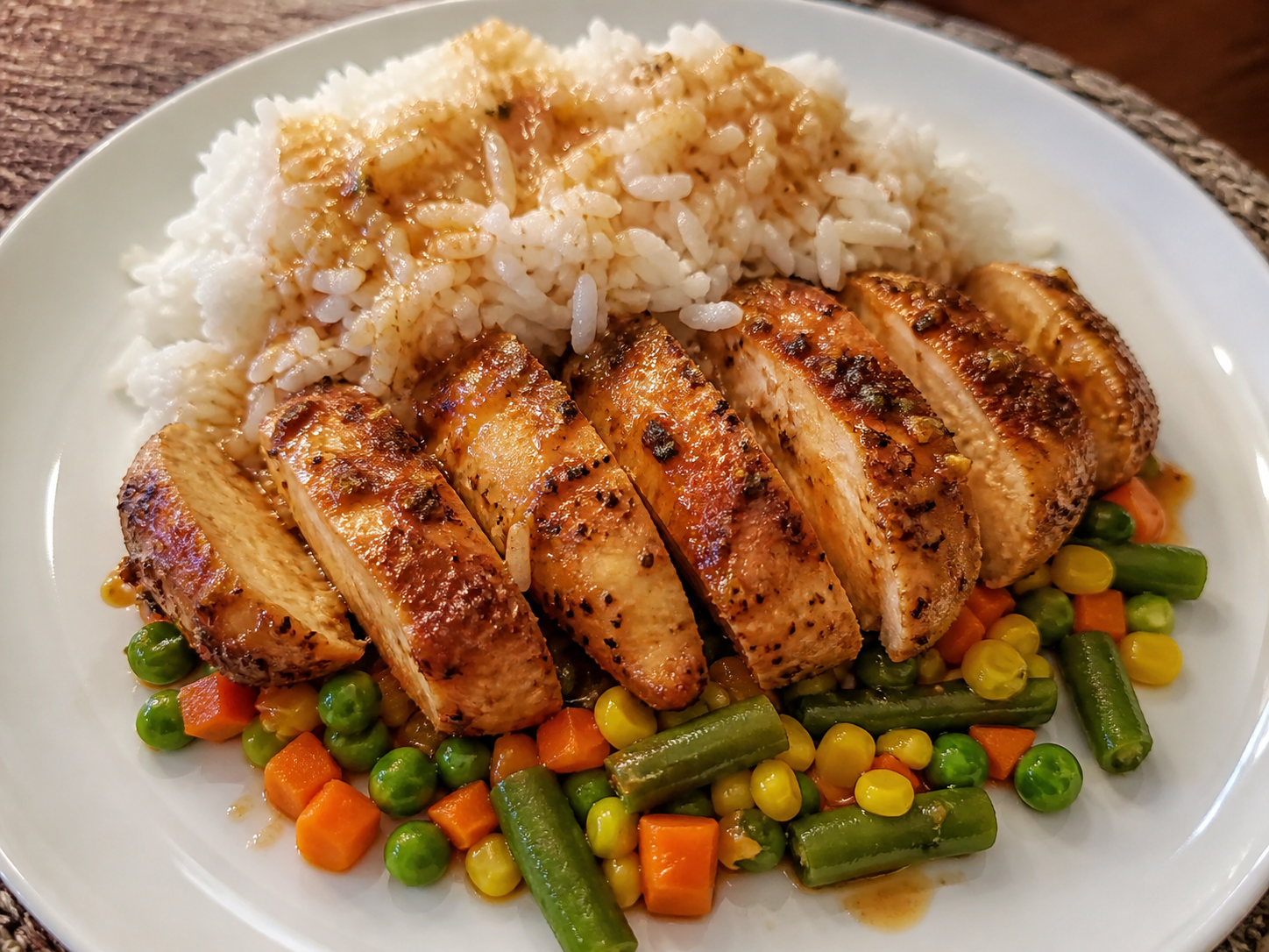 A chicken dish with Sriracha.